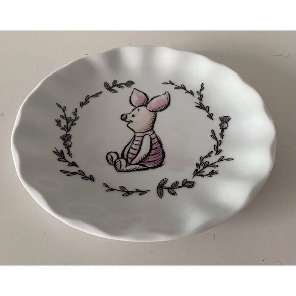 Disney Winnie The Pooh Piglet Walking Along Scalloped Ceramic Salad Plate NEW - Picture 4 of 7